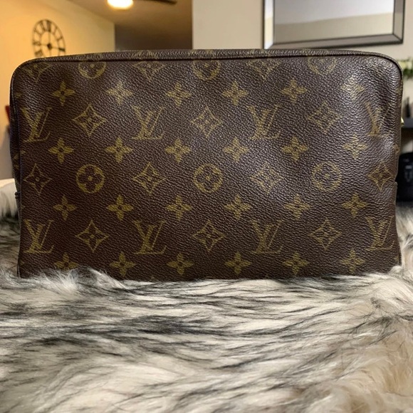 VINTAGE LV TROUSSE 28 - Picture 1 of 9